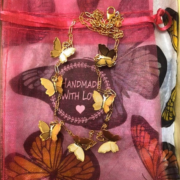 Butterfly Necklace, Dragonfly, Insect, Bee, Flower - Picture 3 of 9